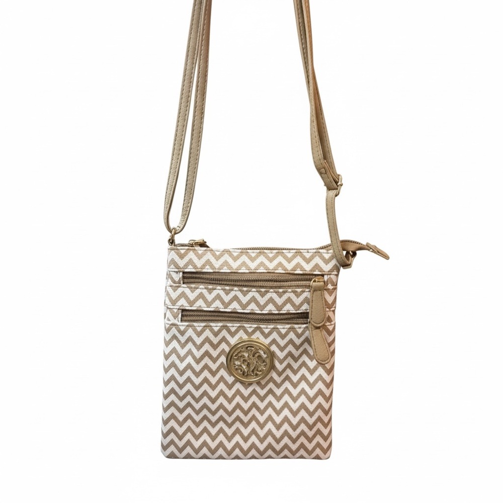 Elegant Chevron Crossbody Bag in Cream and Tan